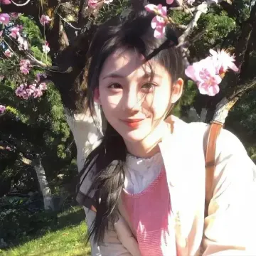 何女士